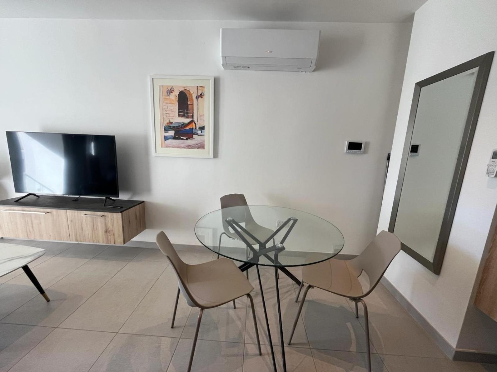 86 Spinola Bay Apartment Saint Julian's Екстериор снимка