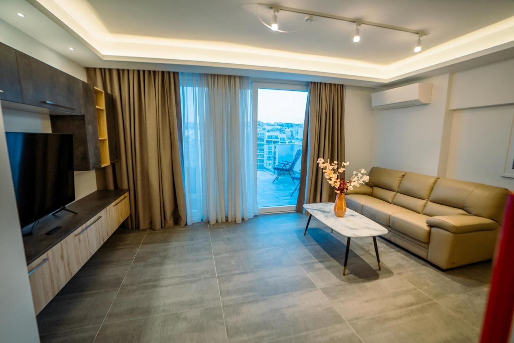 86 Spinola Bay Apartment Saint Julian's Екстериор снимка