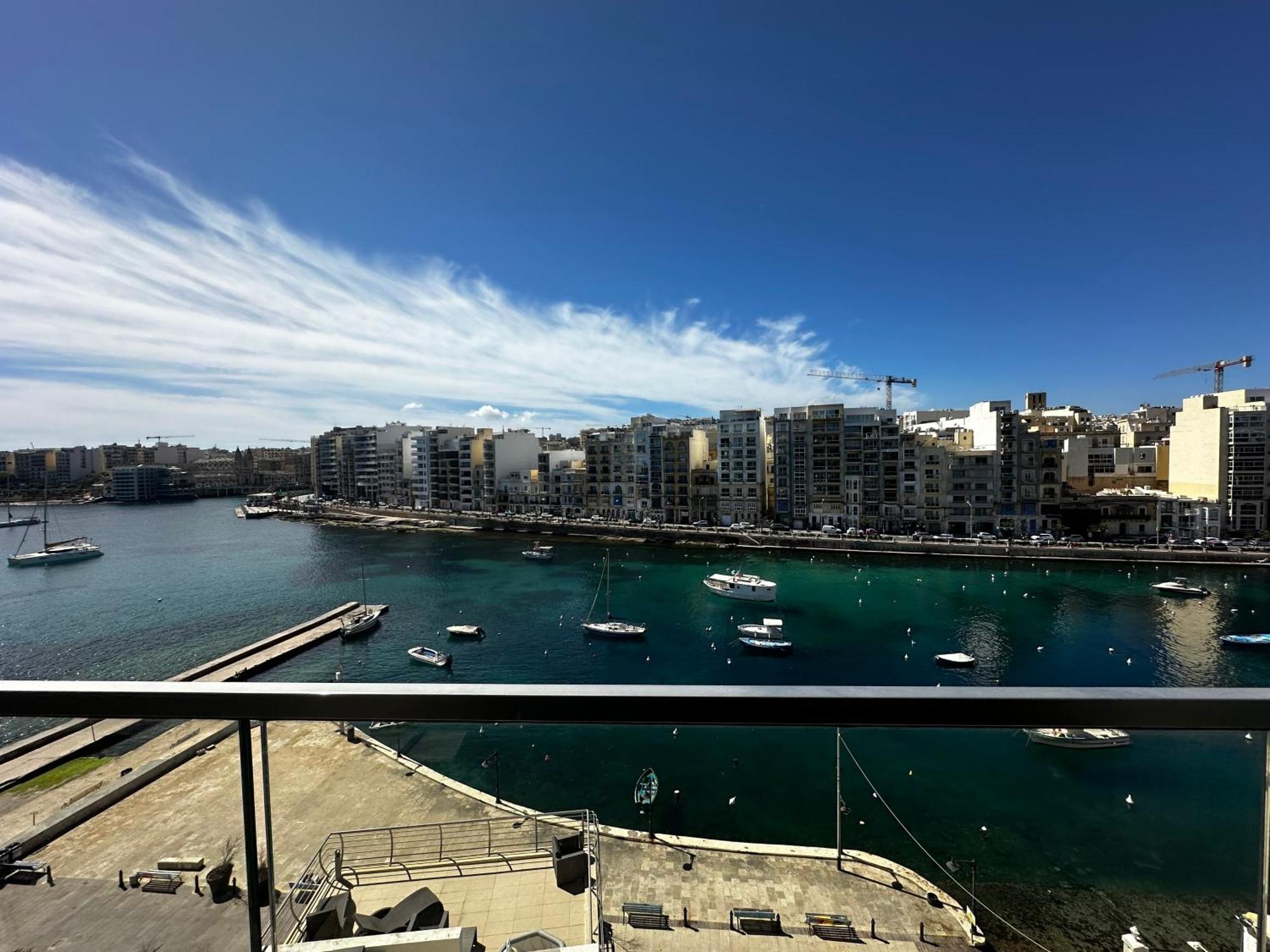 86 Spinola Bay Apartment Saint Julian's Екстериор снимка