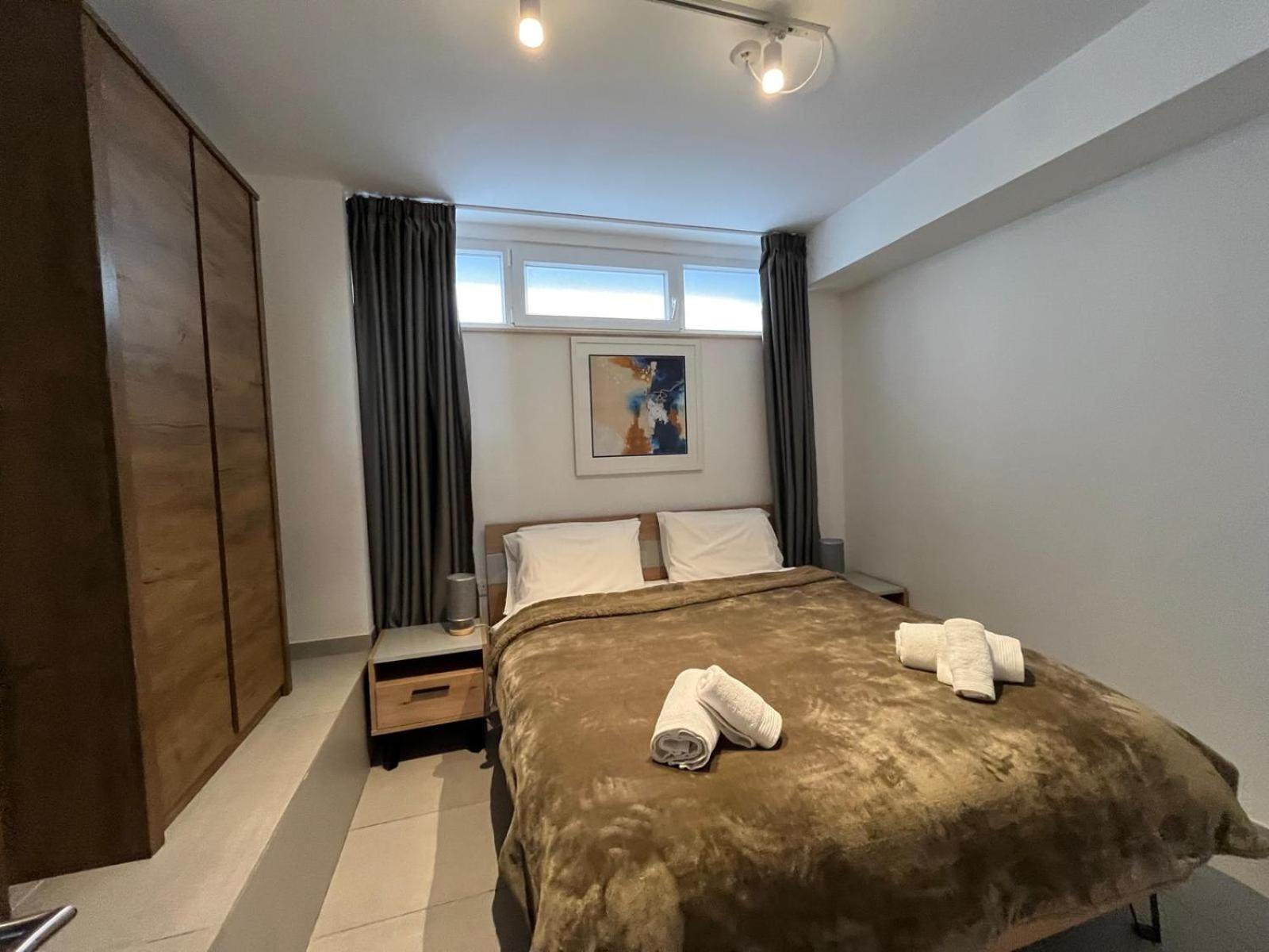86 Spinola Bay Apartment Saint Julian's Стая снимка